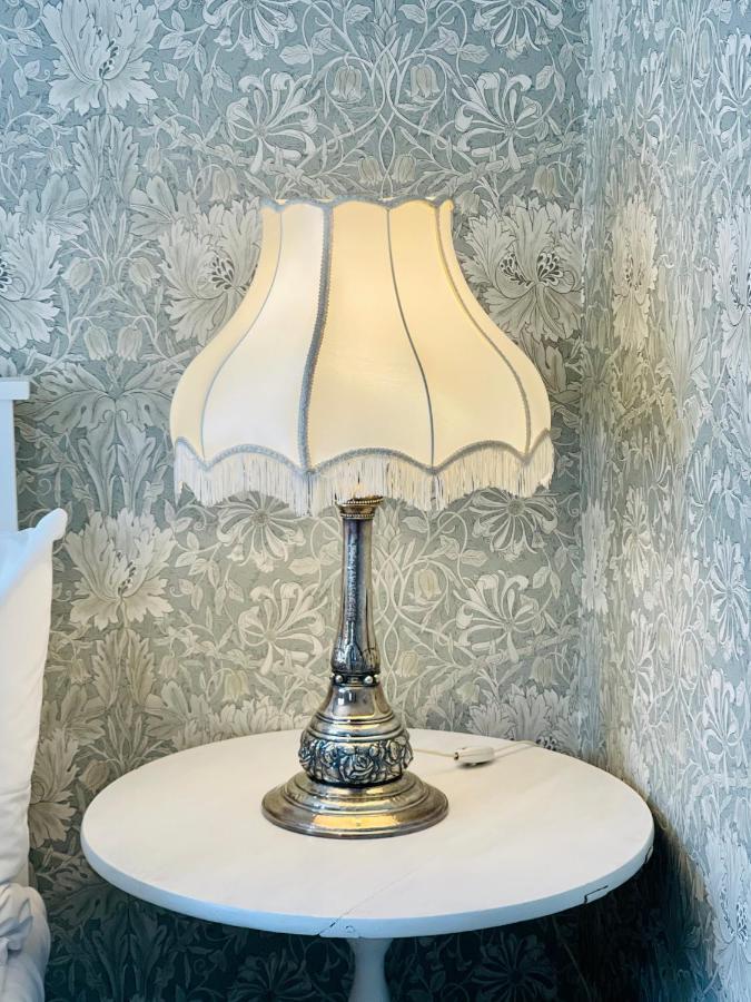 Vintage Hotel *